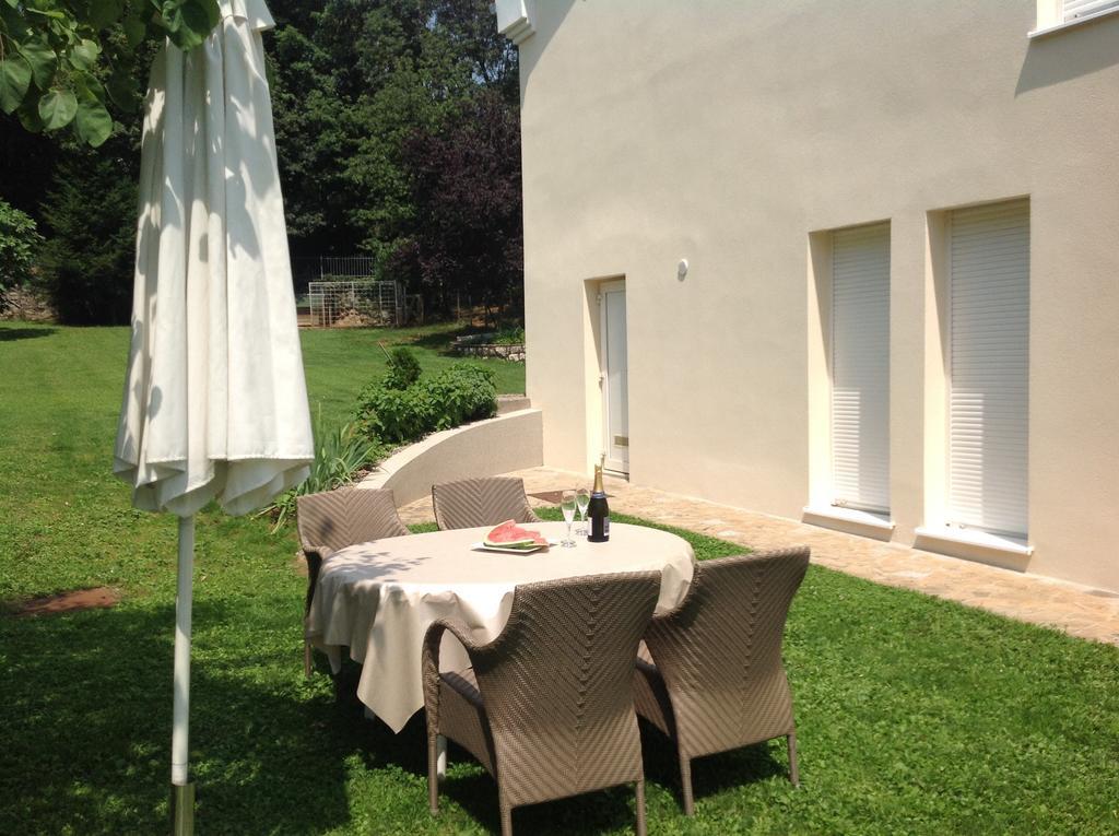 Apartments Villa Majda 마툴지 객실 사진