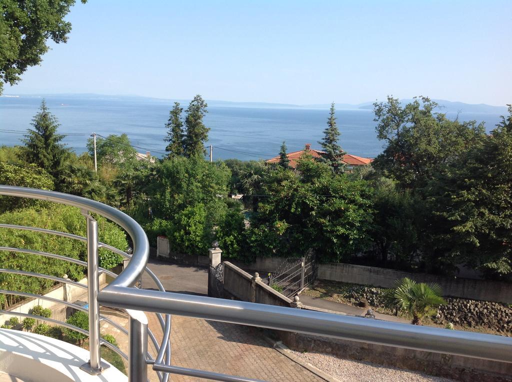 Apartments Villa Majda 마툴지 외부 사진