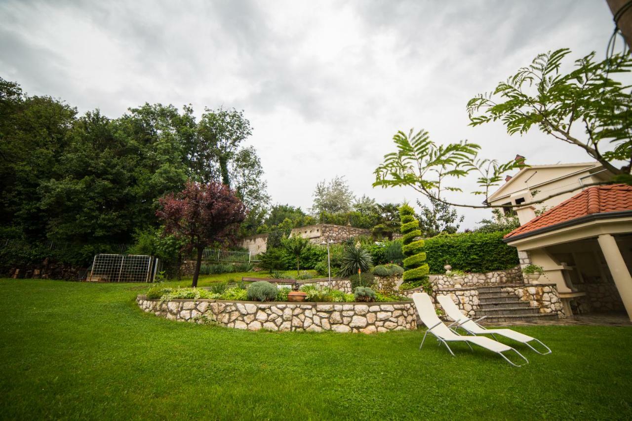 Apartments Villa Majda 마툴지 외부 사진