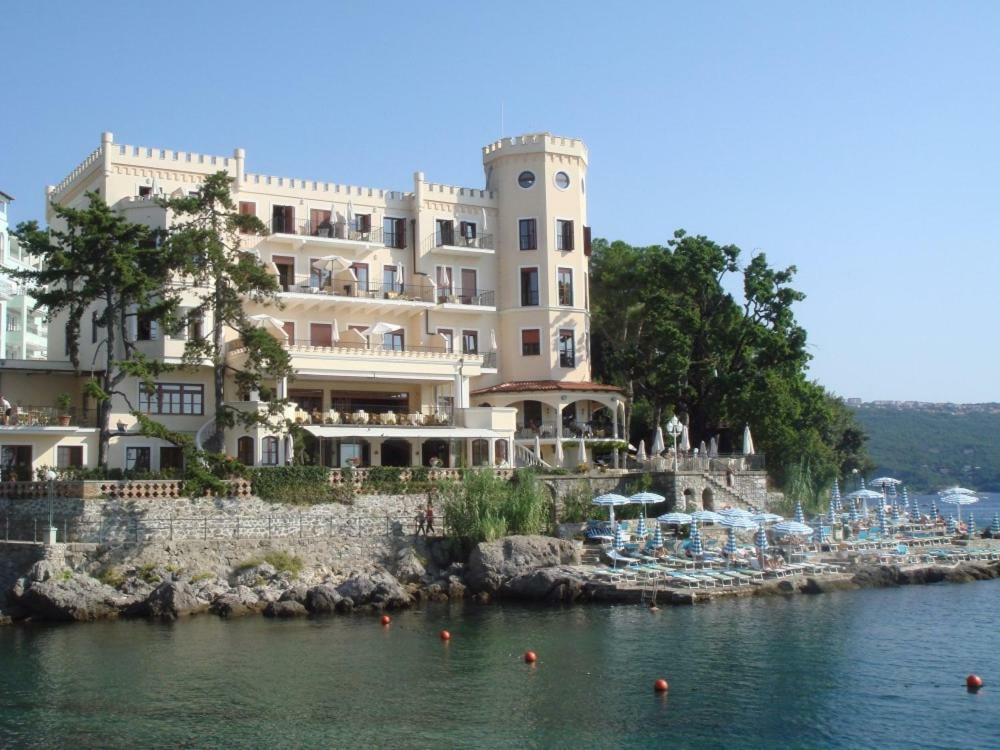 Apartments Villa Majda 마툴지 외부 사진